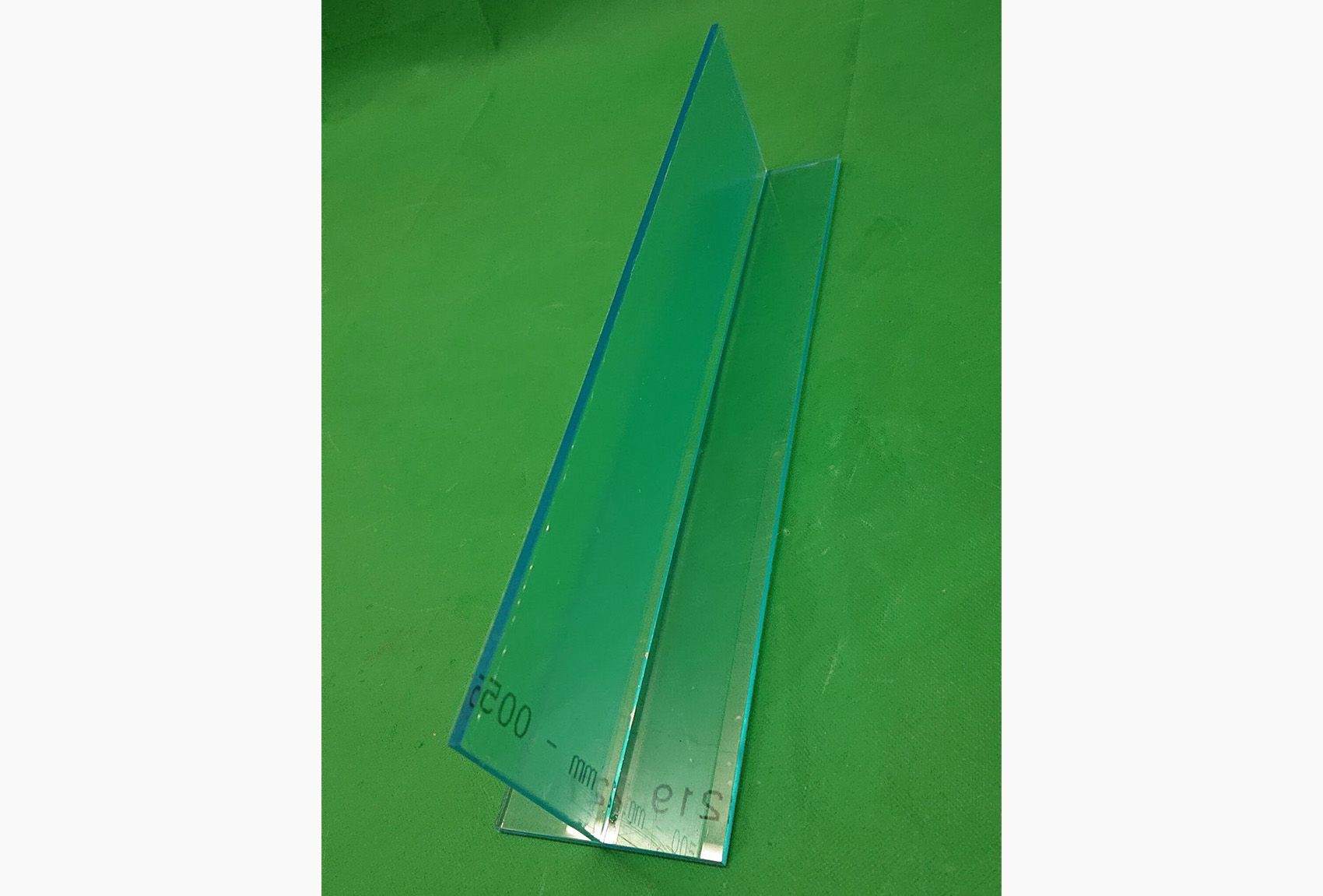 Acrylglastrenner transparent selbststehend
